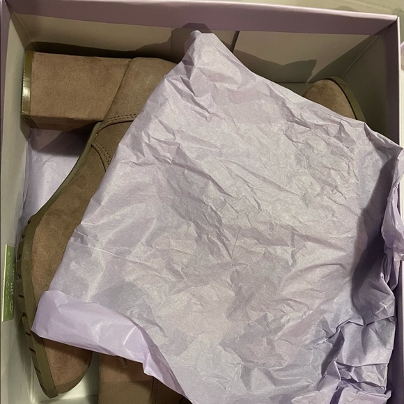 Madden Girl - Picture 5 of 6